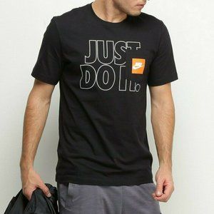 The NIKE Mens T-Shirt Black classic Just Do it